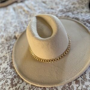 Elegant Cream Hat with Gold Chain